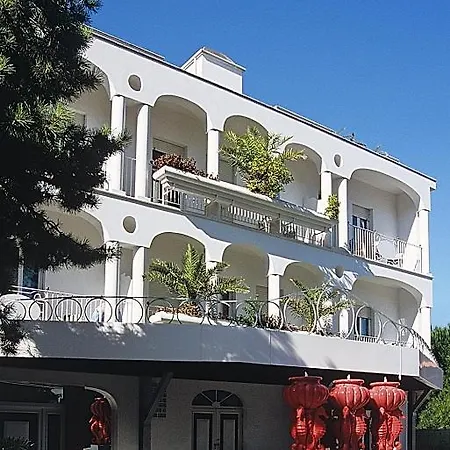La Del Grand