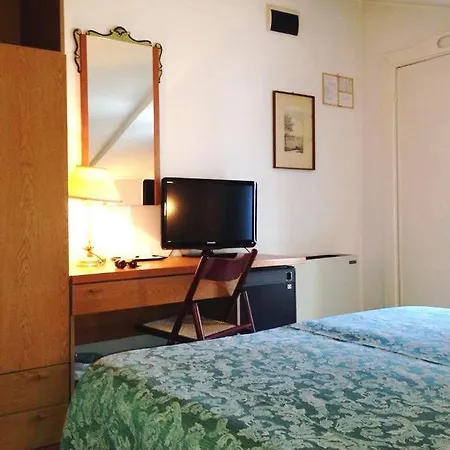 Hotel La Del Grand